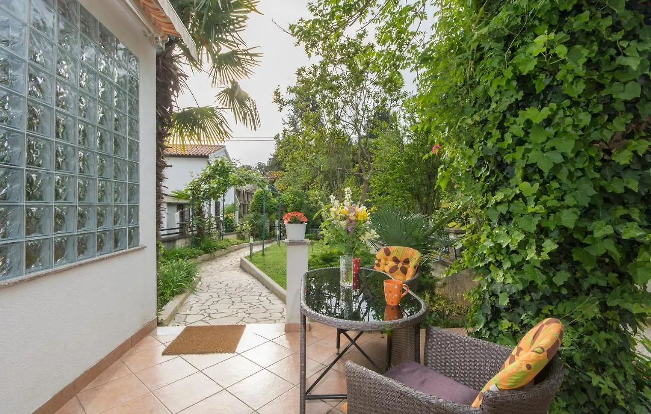 Apartmani Cupar Poreč 0*,